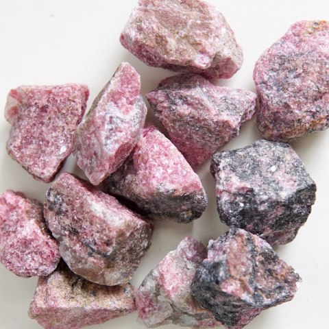 Rodonit surowy