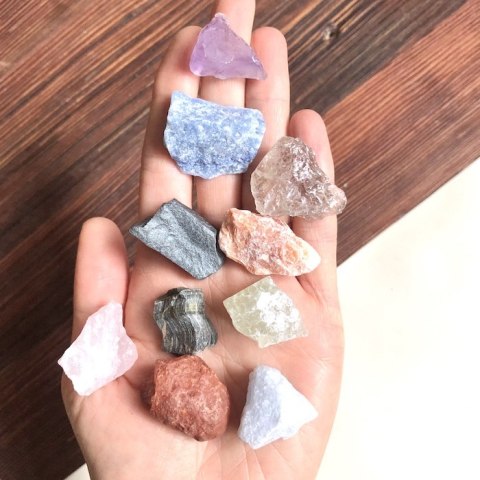 Dłoń Pełna Skarbów - zestaw minerałów - 3